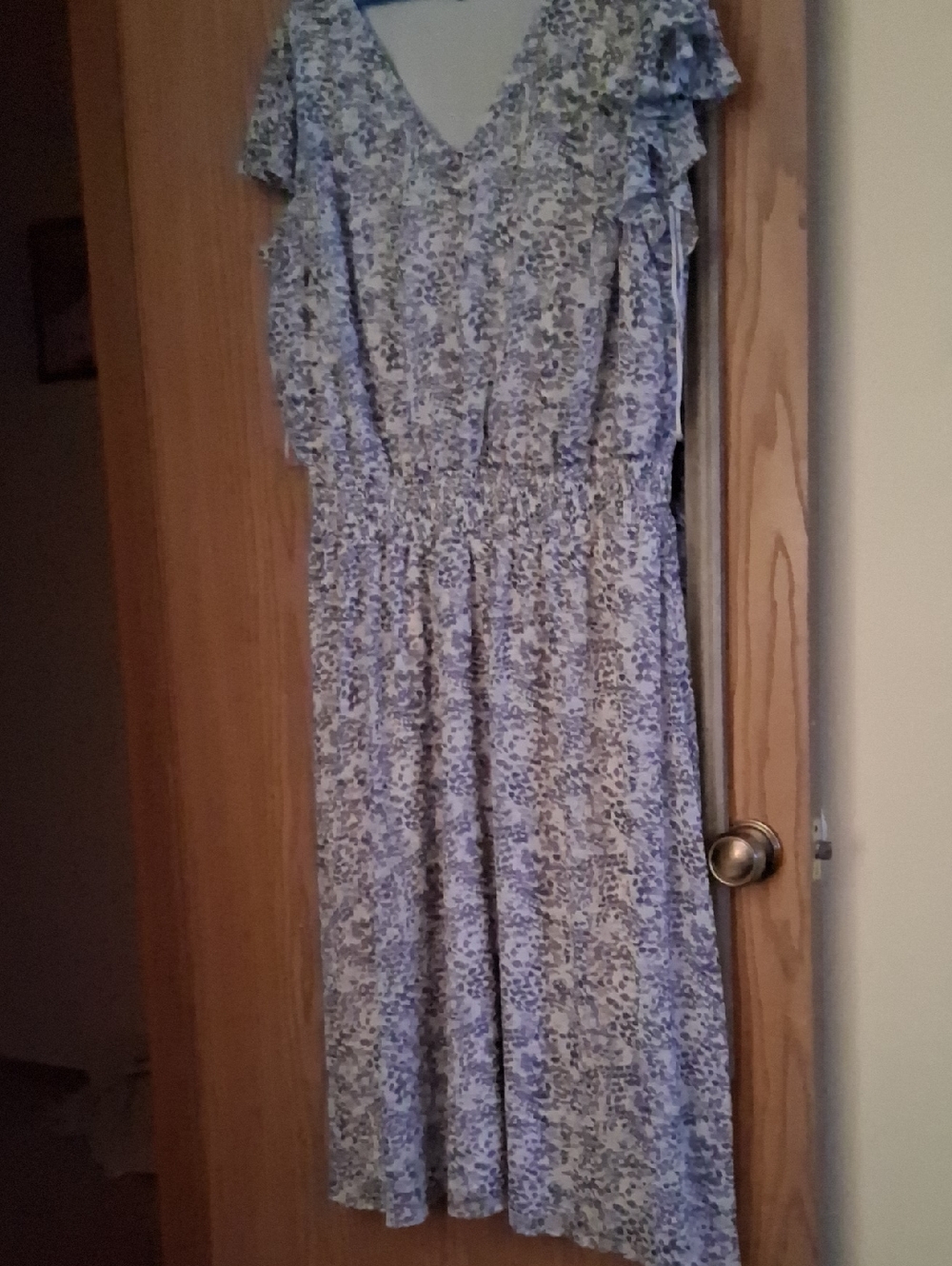 MSK Light Blue Floral V-Neck Midi Dress